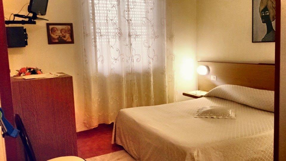 Hotel Eden Osio Sotto Extérieur photo